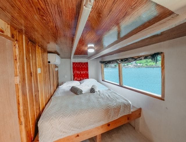 Deluxe Ocean cabin
