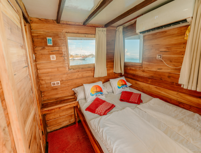 Deluxe cabin